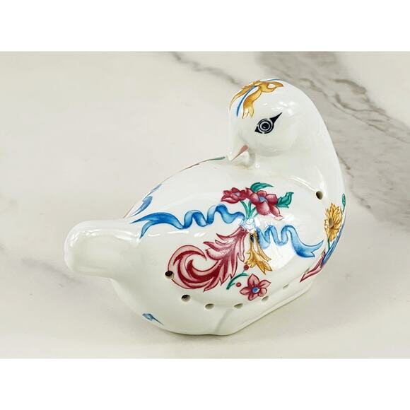 Elizabeth Arden Sachet Pomander Potpourri Holder Bird Shaped 4" Porcelain 90's - Picture 10 of 16